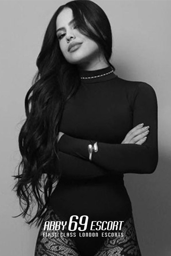 34C Young Silicone London Escort