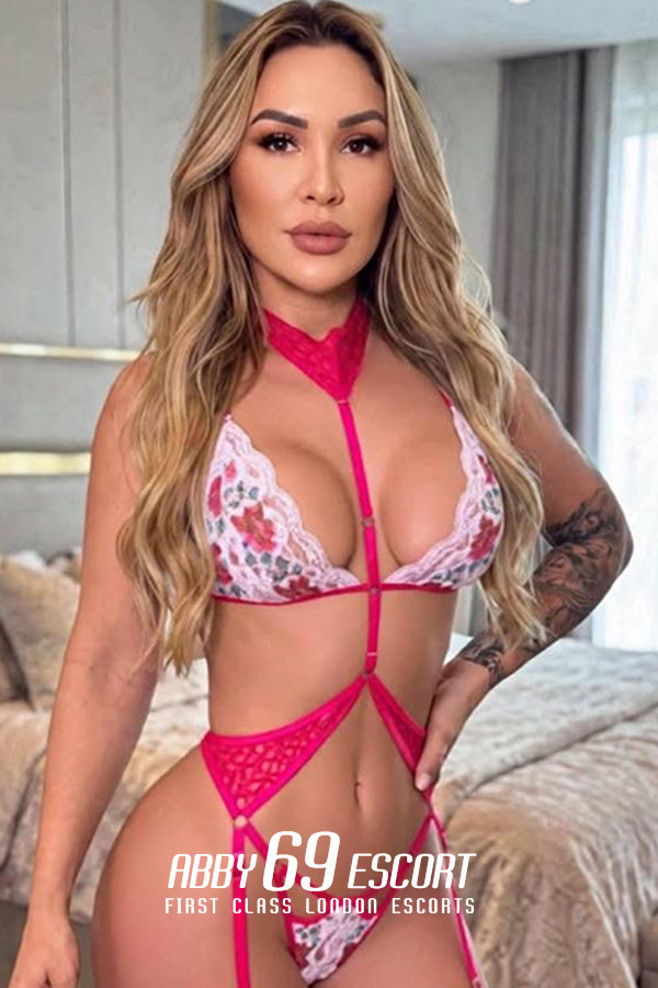 34C Gym Girl London Escort