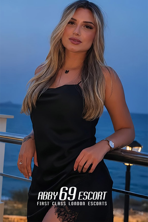 34D Massage London Escort