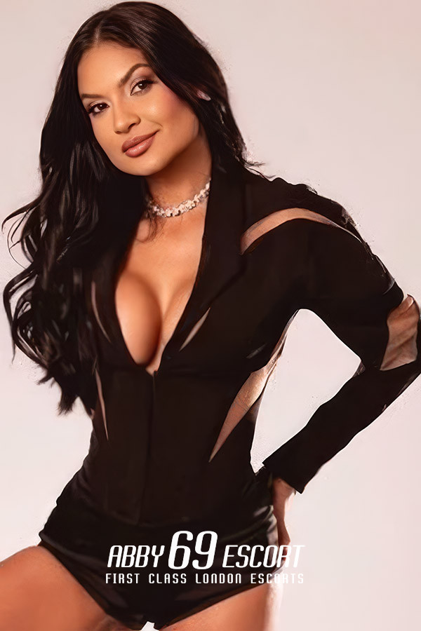 34D Selfie London Escort