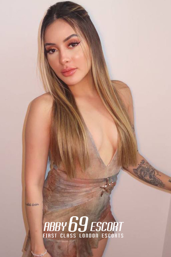 34B Dwarf London Escort