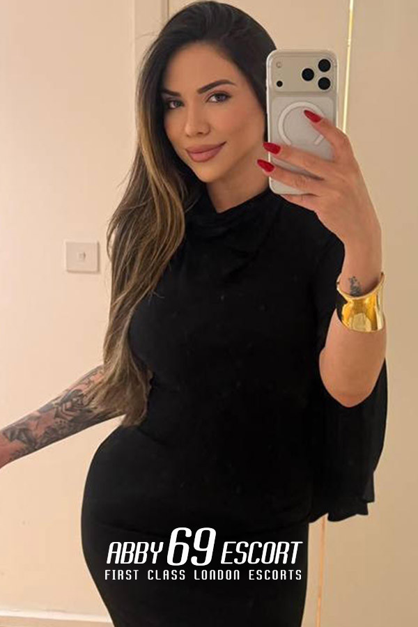 34C Booty Latina London Escort