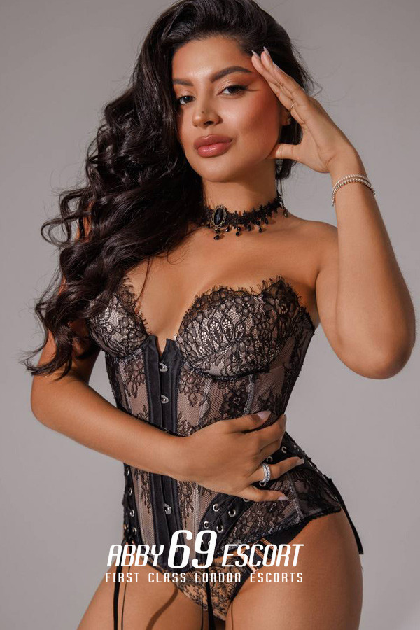 34B Pawg Vip London Escort