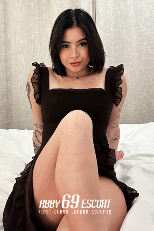 34B Mixed Race London Escort