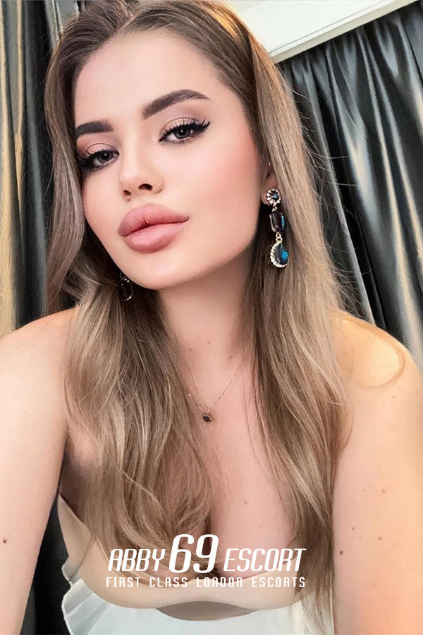 34DD Big Boobs London Escort
