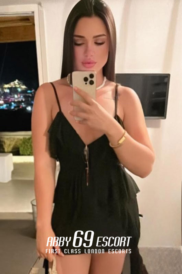 34B Owo London Escort