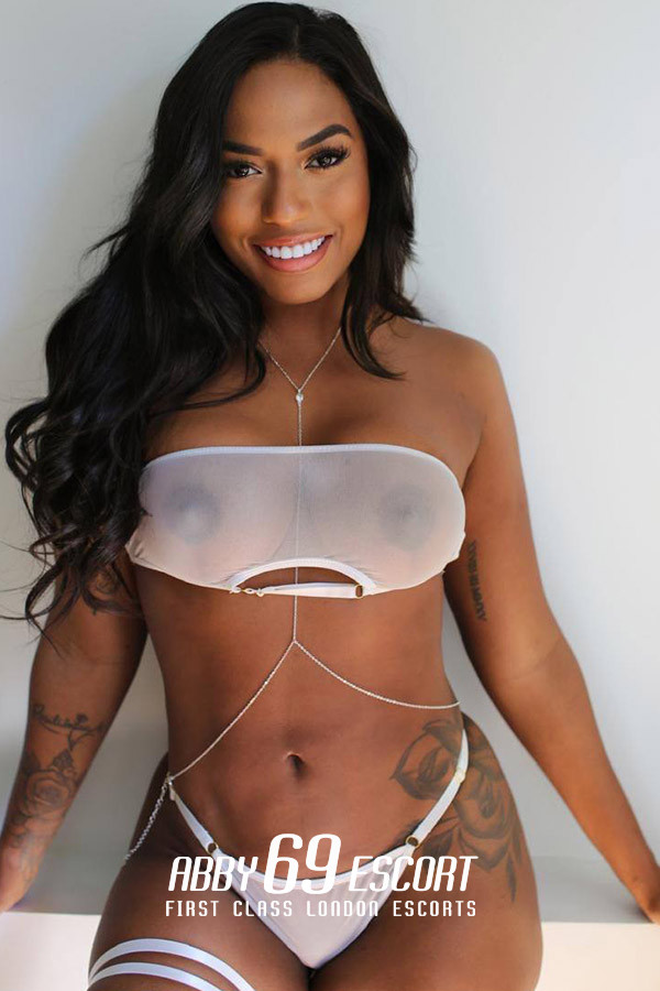 34B Mulatto London Escort