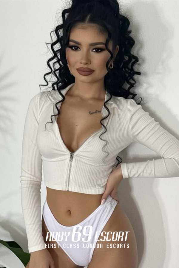 34C Student London Escort