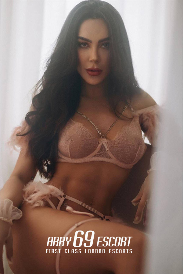 34C Smoking Fetish London Escort