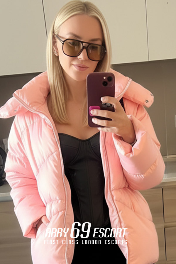32B Russian Sexy London Escort